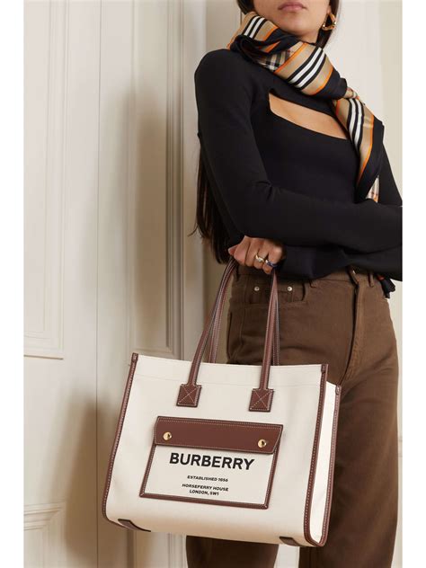 túi tote burberry|Burberry tote bag.